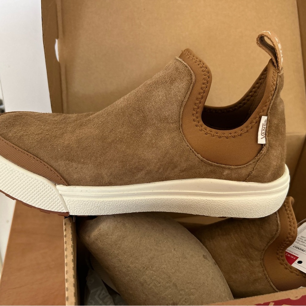 brand new Vans unisex Tan Shoes